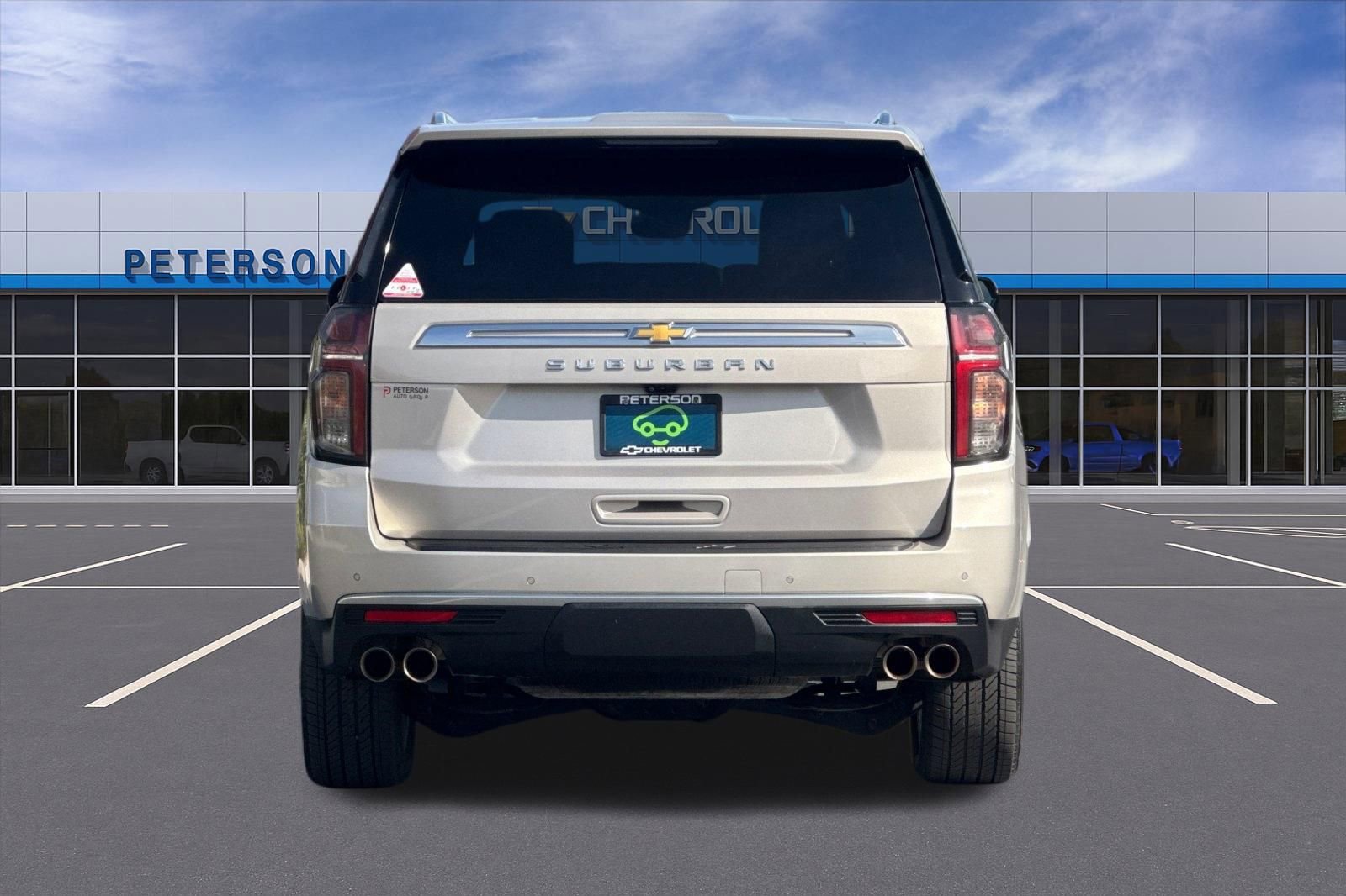 Certified 2023 Chevrolet Suburban High Country w/ LPO, Illumination Package AWD/4WD image 5