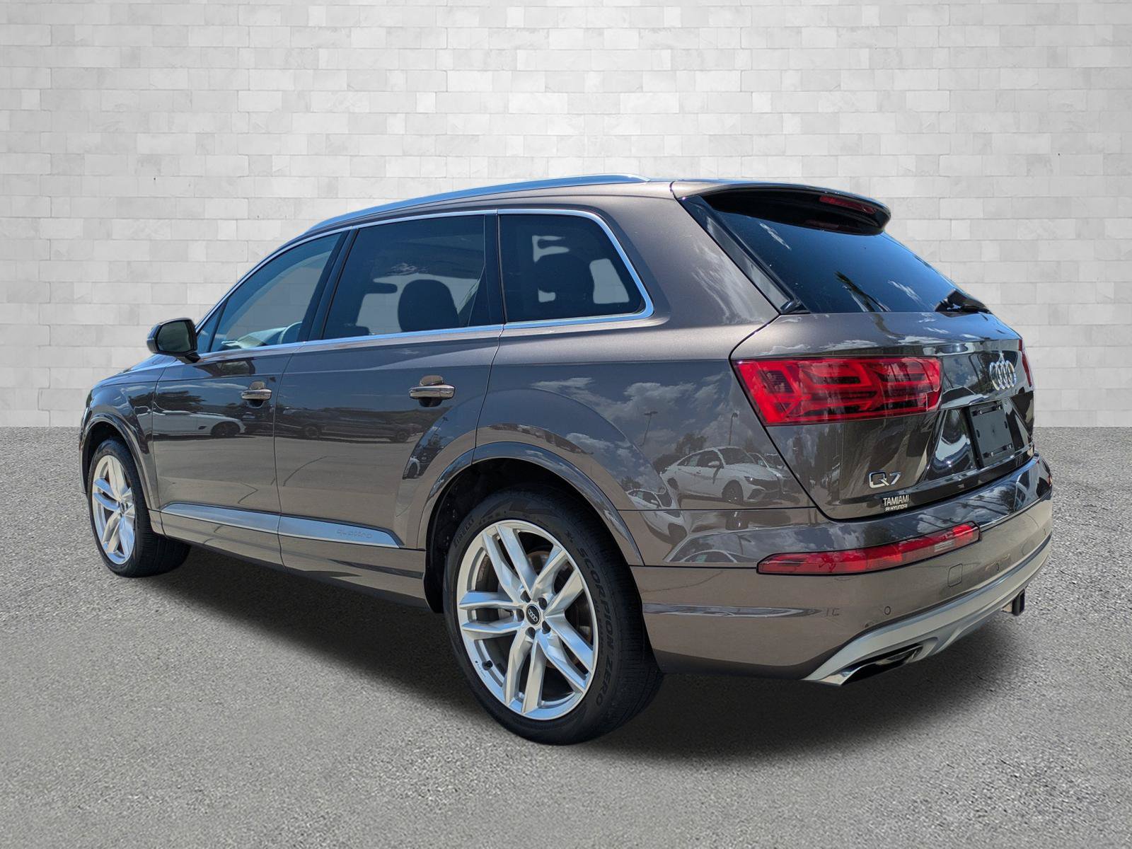 Used 2017 Audi Q7 3.0T Prestige w/ Prestige Package AWD/4WD image 4