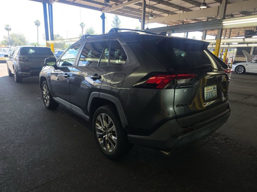Used 2019 Toyota RAV4 XLE Premium w/ All Weather Liner Package image 13