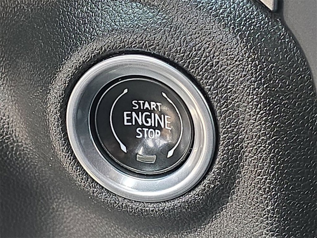 Used 2020 Chevrolet Silverado 1500 LT w/ Convenience Package image 17