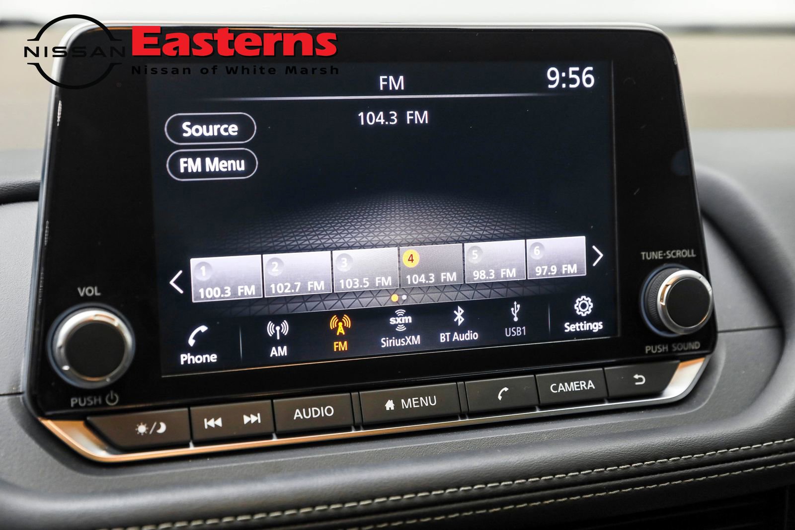 Used 2022 Nissan Rogue SV image 43