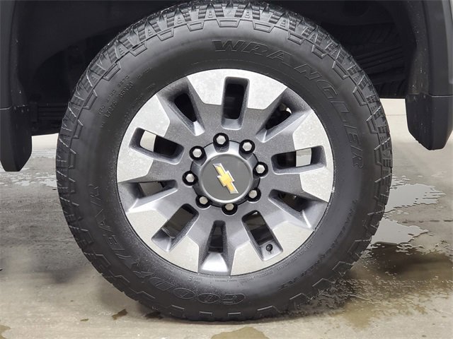 Used 2022 Chevrolet Silverado 2500 LT w/ Convenience Package image 8