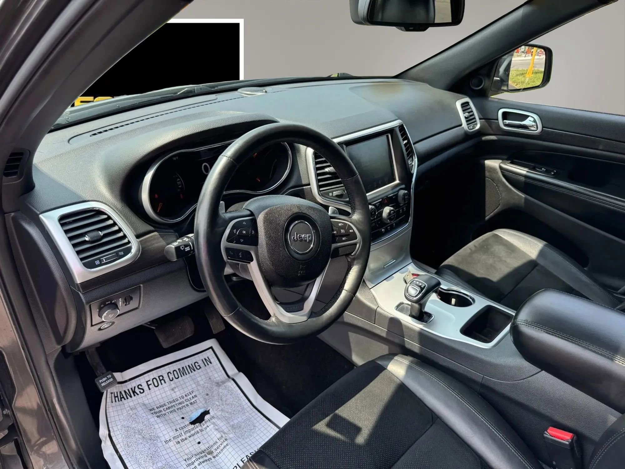 Used 2015 Jeep Grand Cherokee Altitude image 13