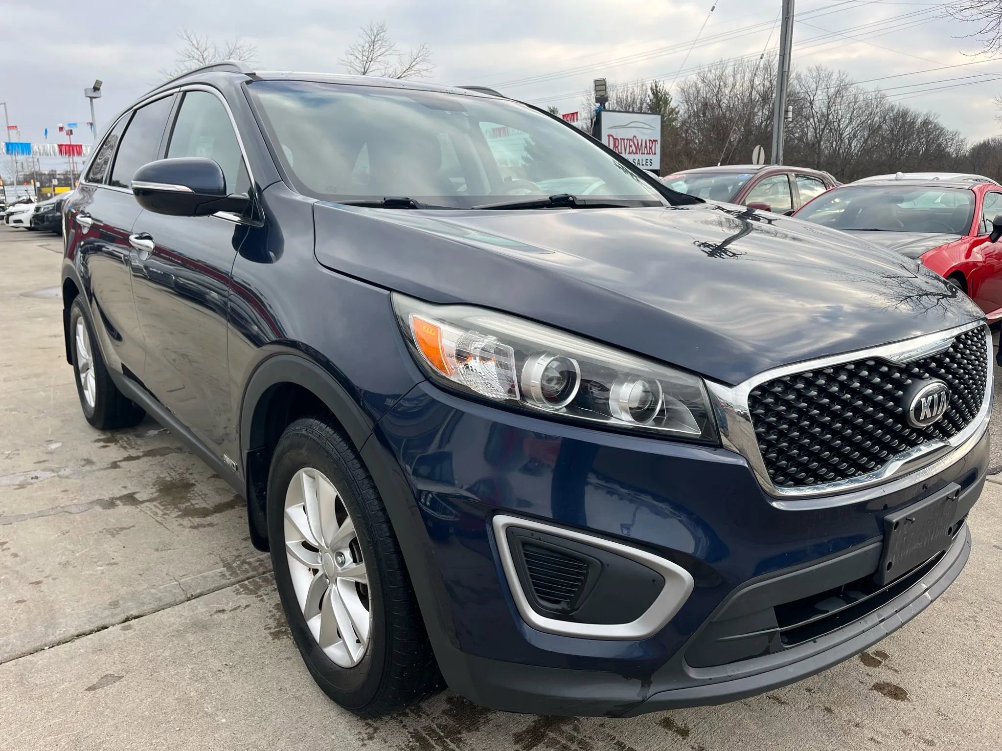 Used 2016 Kia Sorento LX image 2