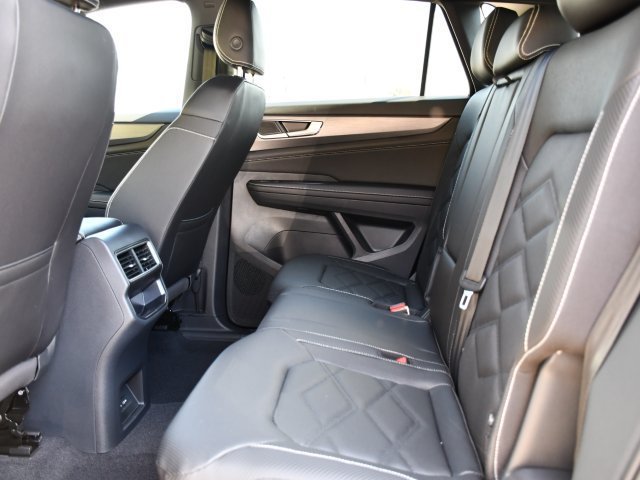 New 2026 Volkswagen Atlas Cross Sport SE AWD/4WD image 17