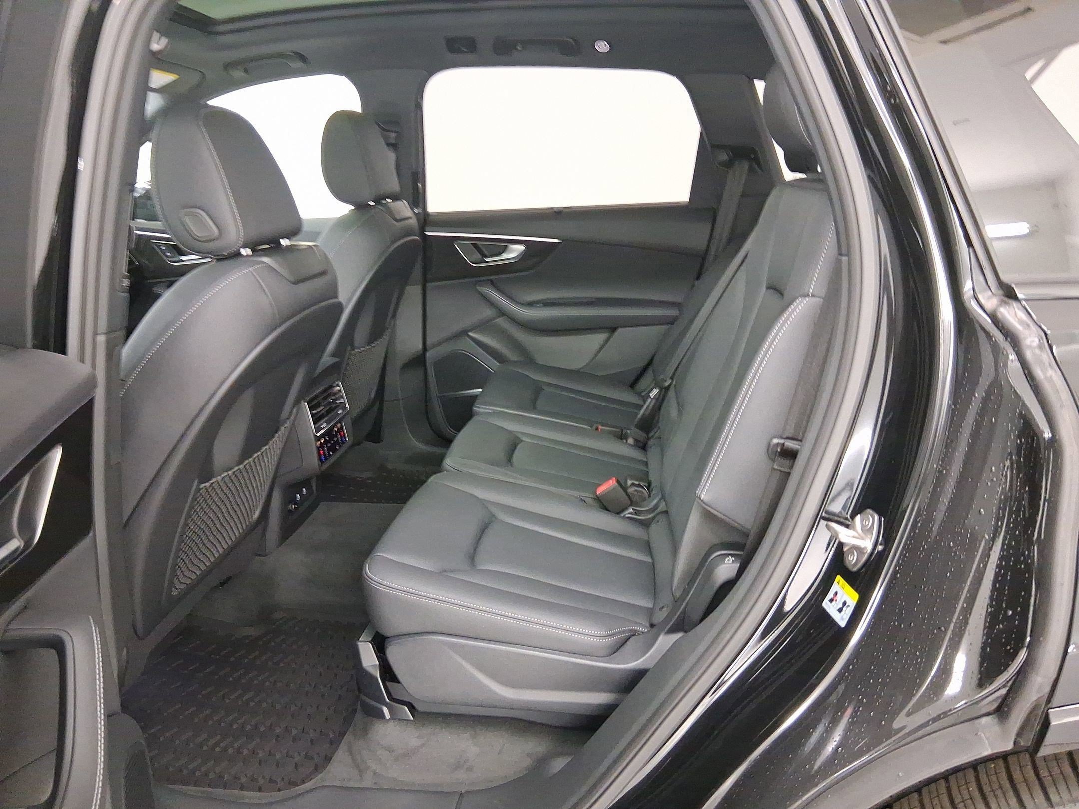 Used 2026 Audi Q7 3.0T Premium Plus w/ Premium Plus Package AWD/4WD image 13