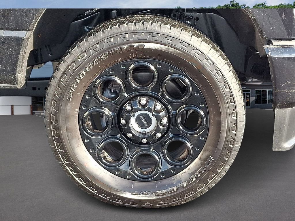 Used 2025 Ford F250 XLT w/ Black Appearance Package image 7