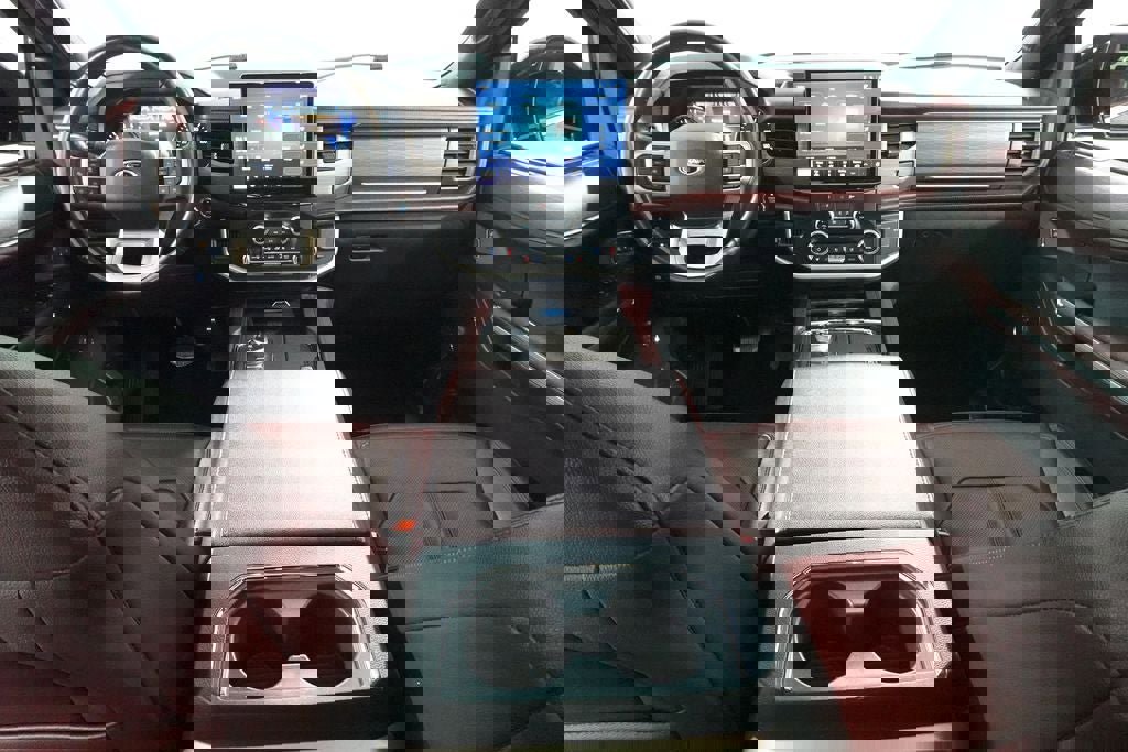 Certified 2024 Ford Expedition Limited image 11