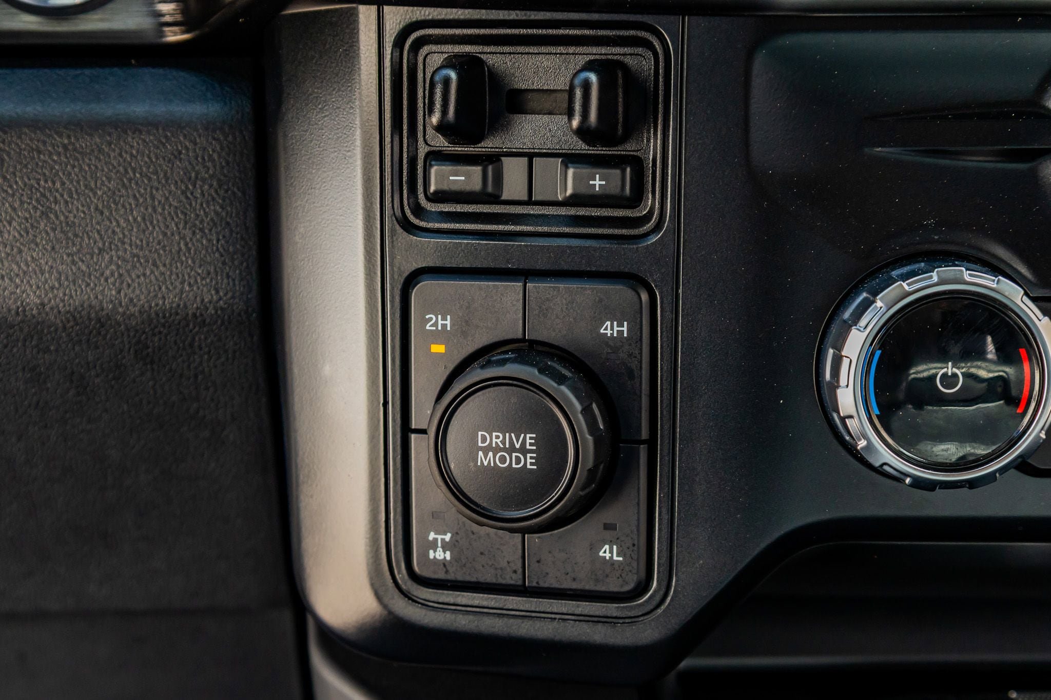 Used 2024 Ford F250 Lariat w/ Lariat Ultimate Package image 23