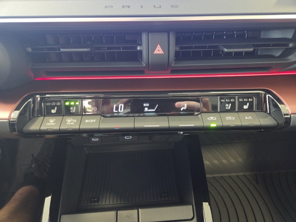 New 2026 Toyota Prius Plug-In Hybrid image 28