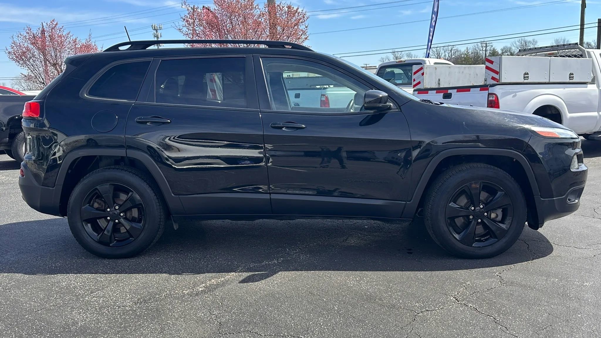 Used 2018 Jeep Cherokee Limited w/ High Altitude Package image 4