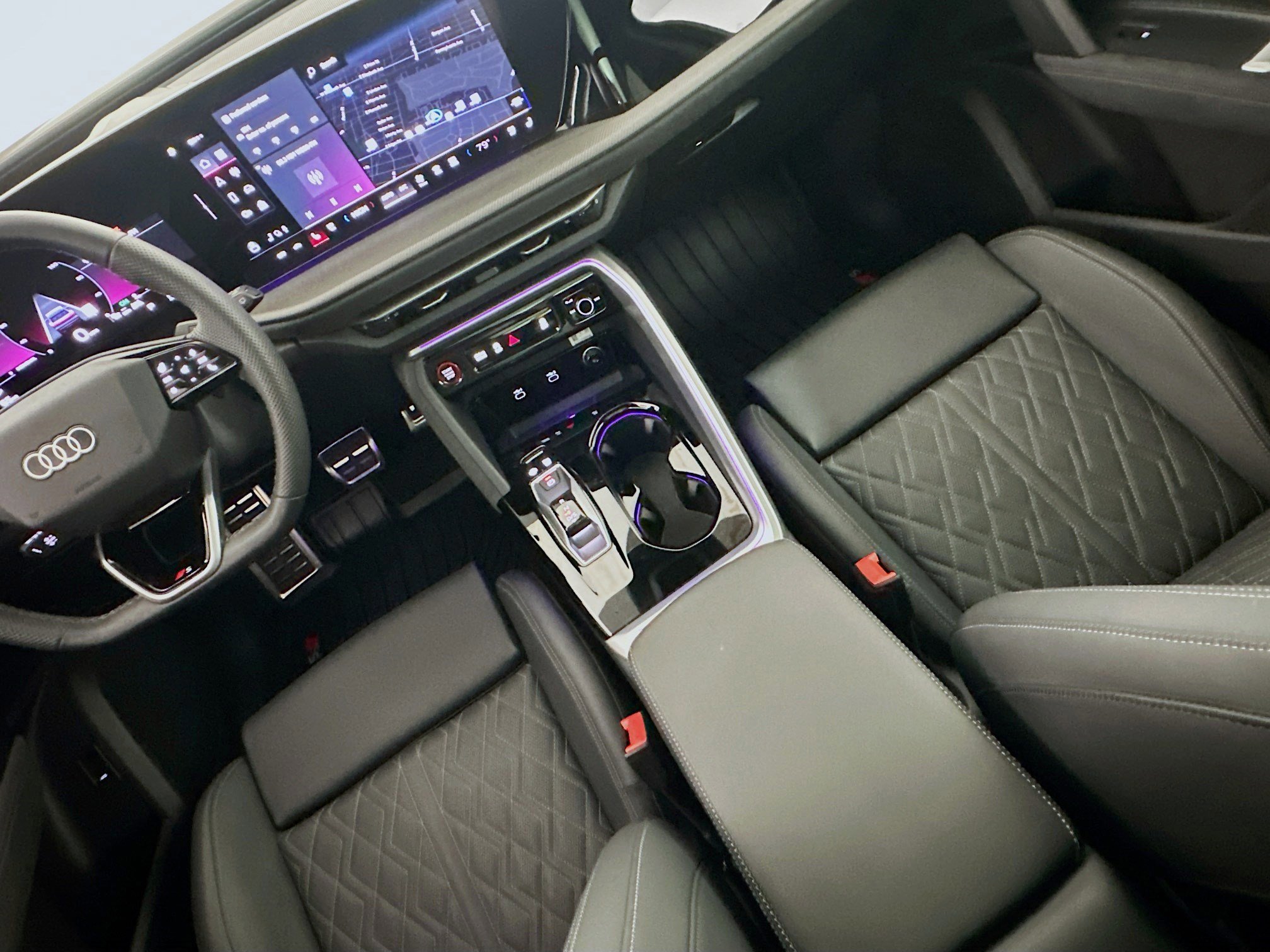 Used 2025 Audi SQ5 Premium Plus w/ Premium Plus Package image 18