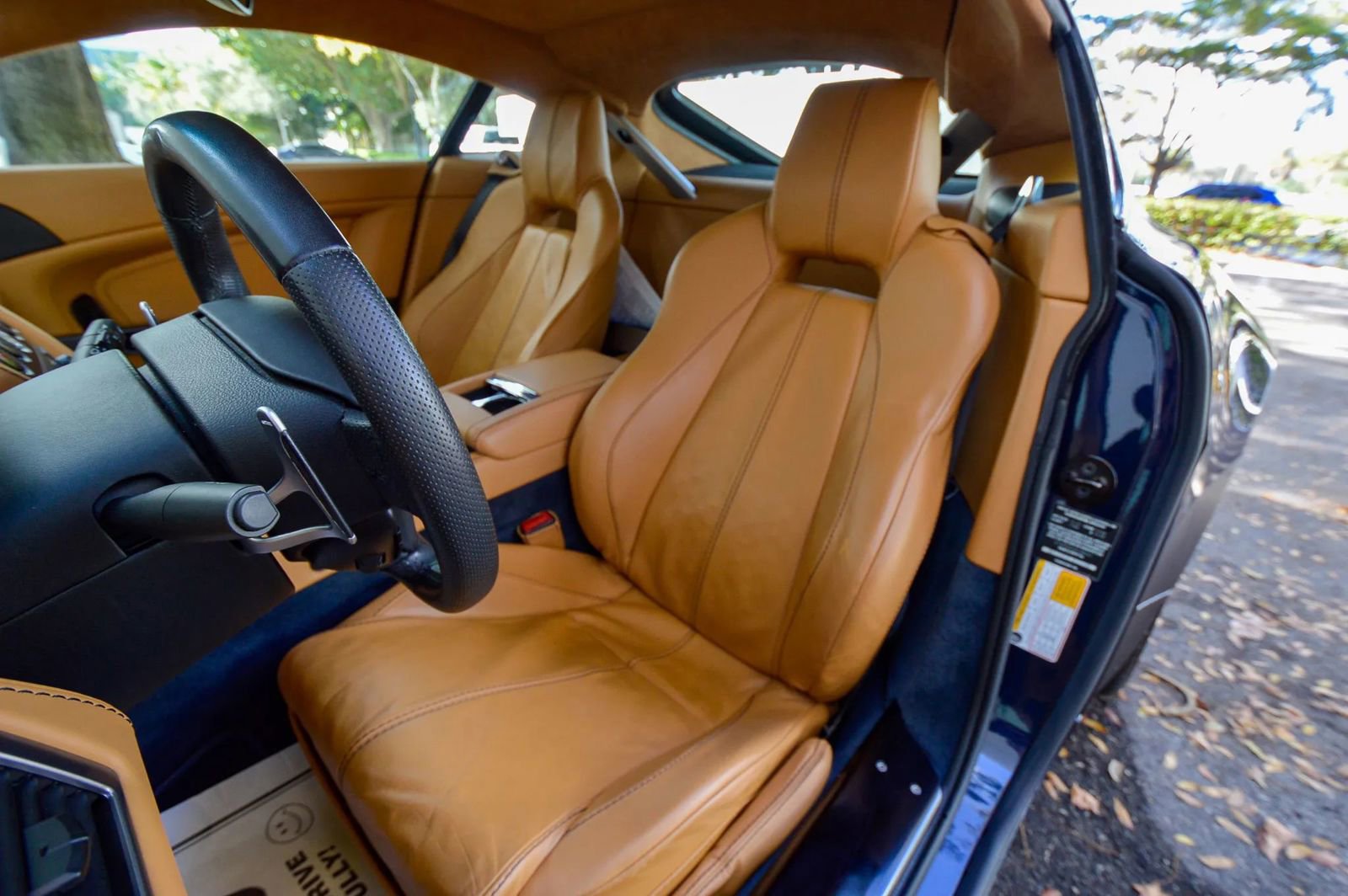 Used 2008 Aston Martin V8 Vantage Coupe image 53