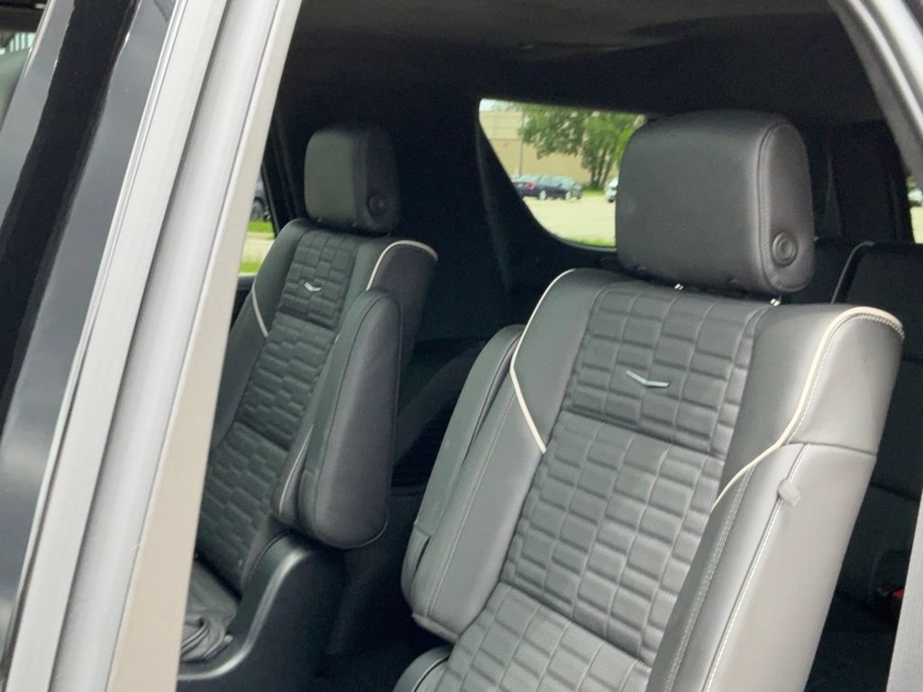 Used 2023 Cadillac Escalade Sport Platinum w/ LPO, ONYX Package AWD/4WD image 23