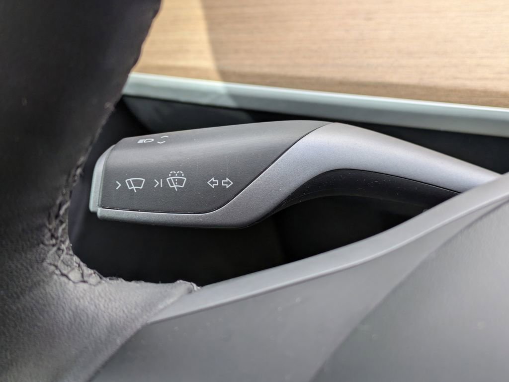 Used 2024 Tesla Model Y Long Range image 38