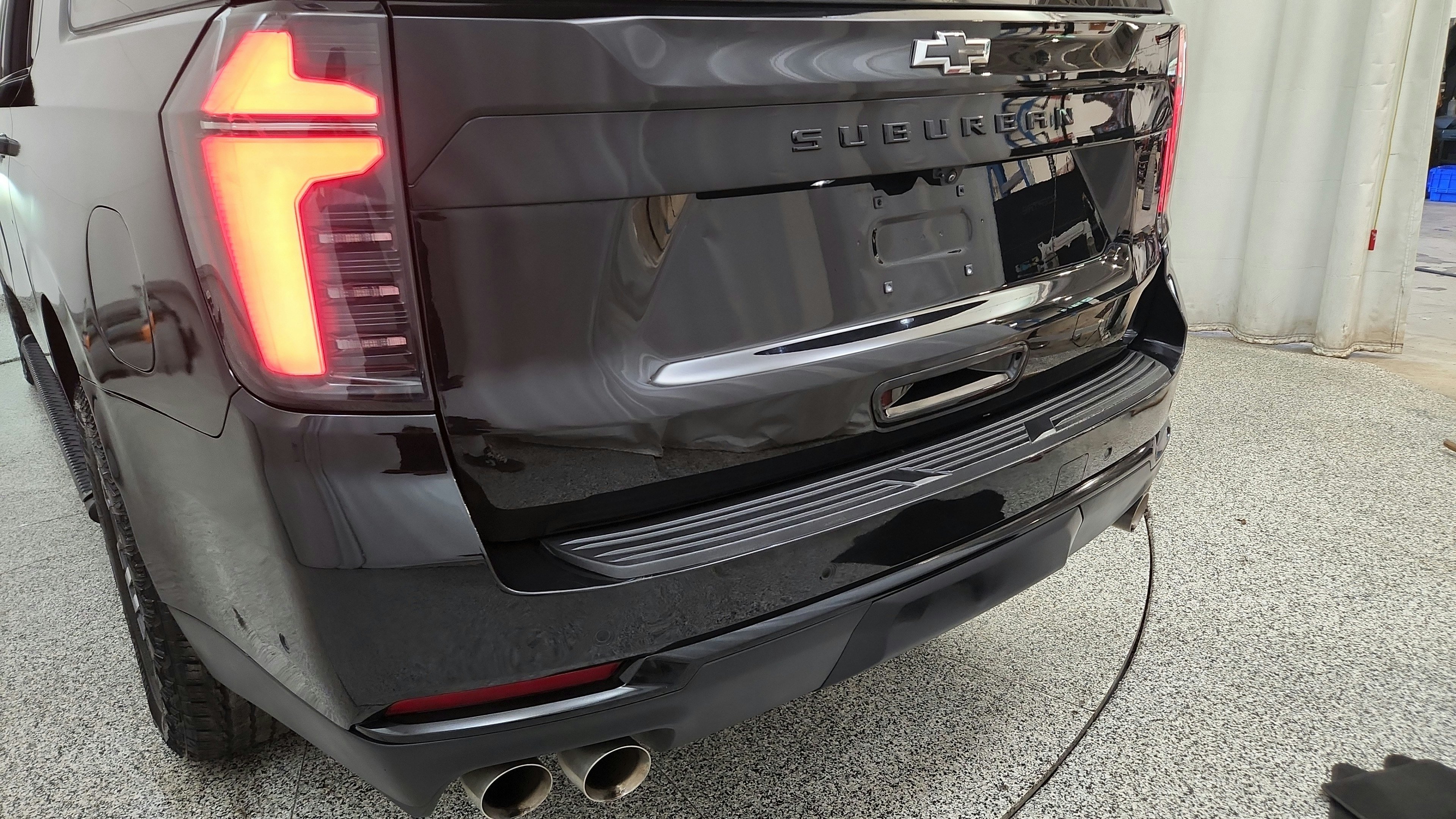 Used 2025 Chevrolet Suburban Z71 AWD/4WD image 28