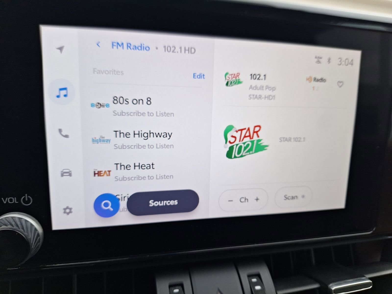 Used 2024 Toyota RAV4 XLE Premium image 27