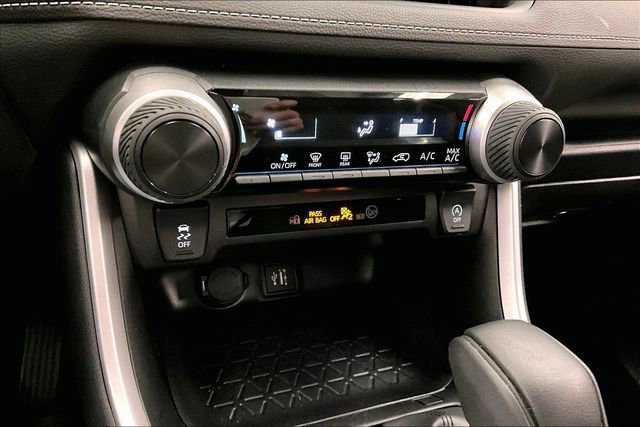 Used 2025 Toyota RAV4 LE image 30