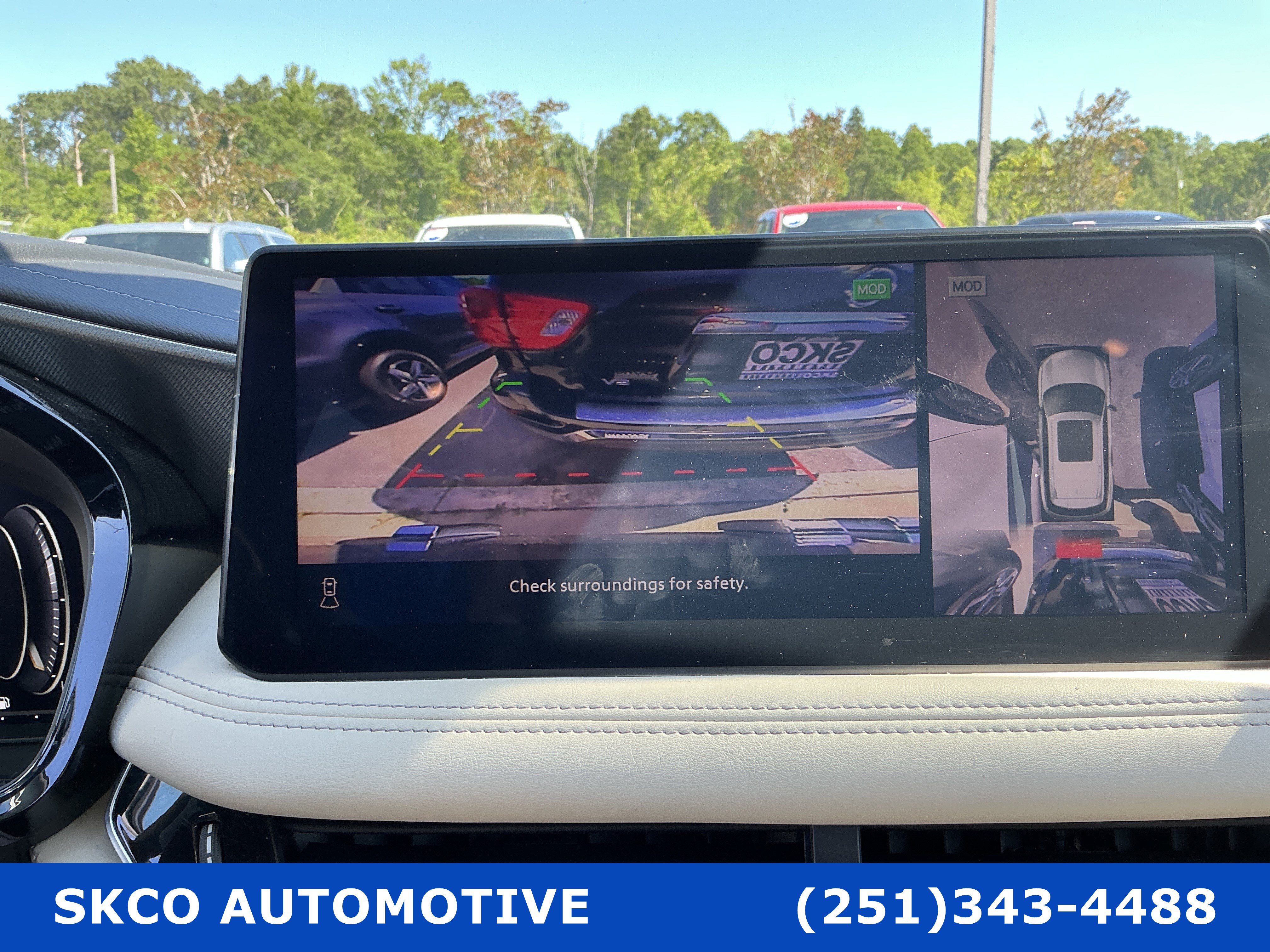 Used 2023 INFINITI QX60 Luxe w/ Cargo Package FWD image 17