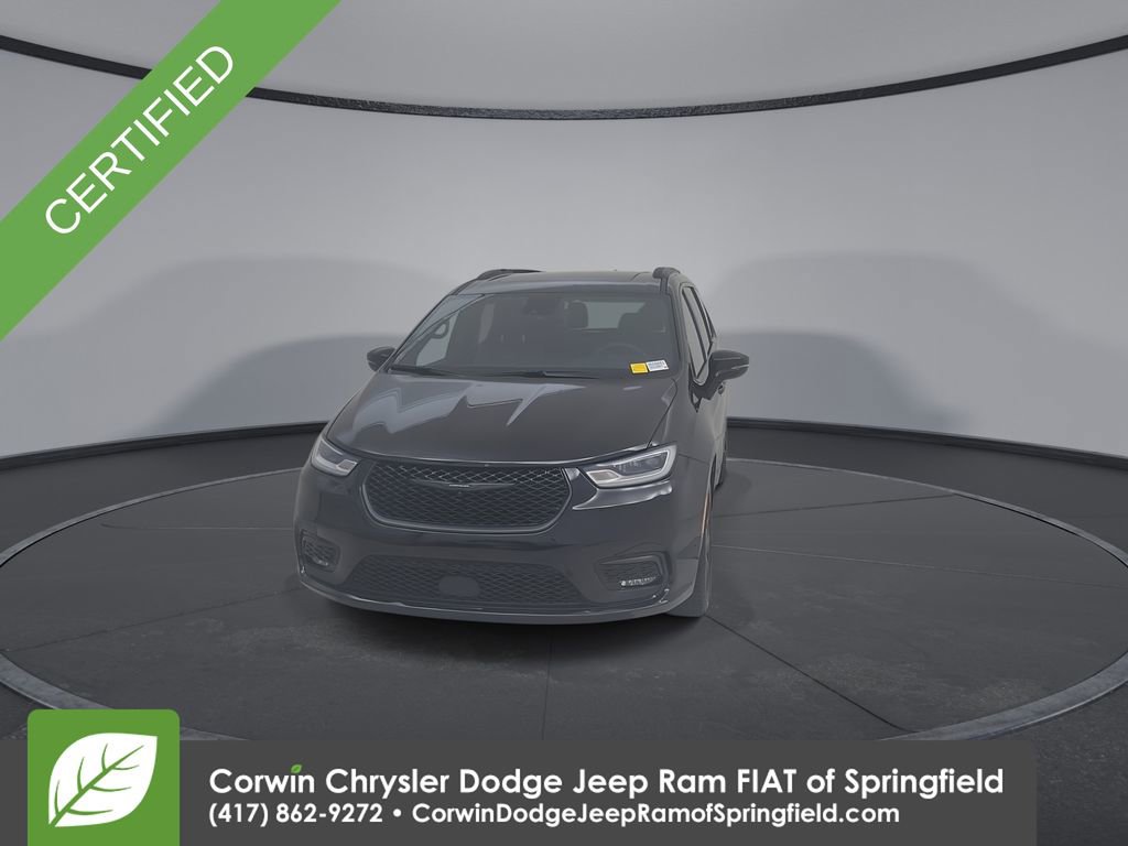 Certified 2025 Chrysler Pacifica Limited image 7