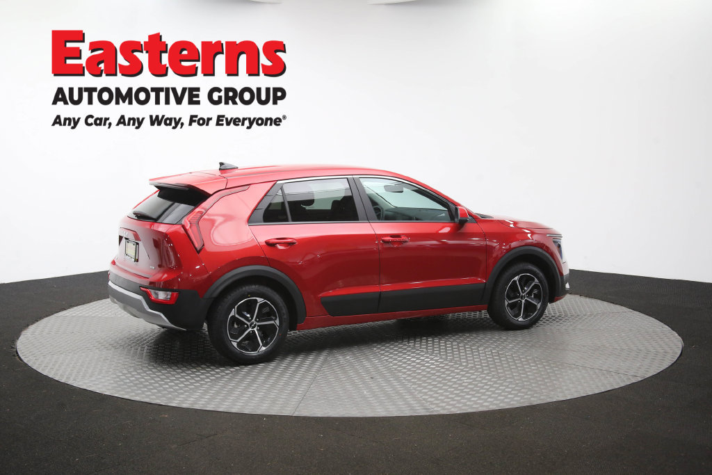 Used 2025 Kia Niro LX FWD image 42