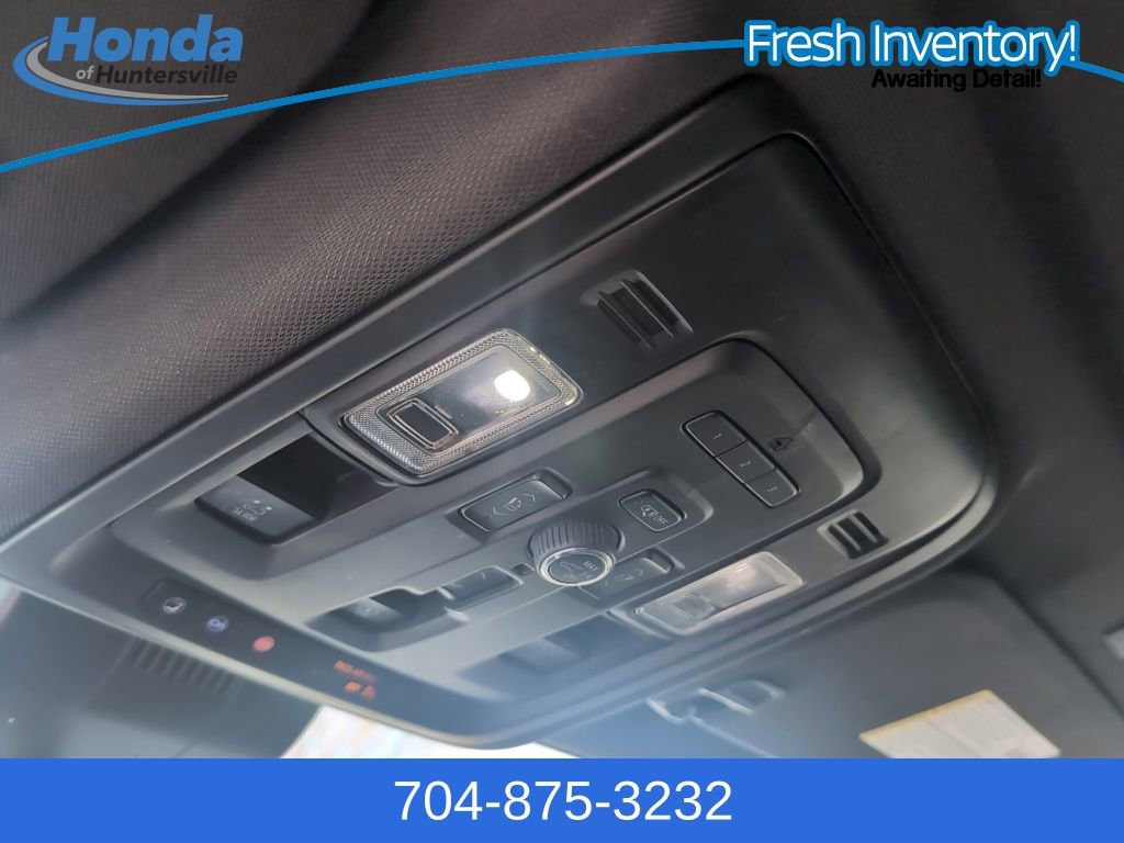 Used 2023 Chevrolet Tahoe Premier w/ Premium Package AWD/4WD image 28