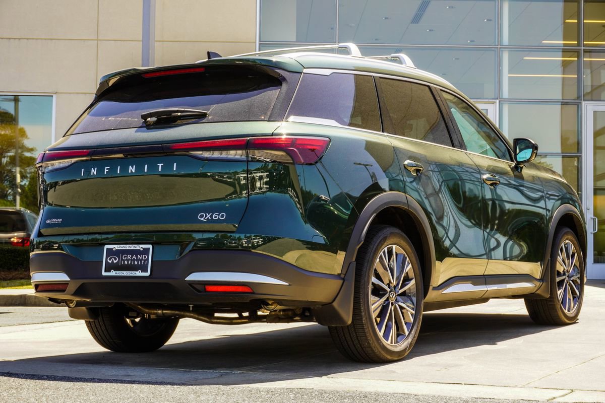 Certified 2026 INFINITI QX60 Luxe w/ Cargo Package image 12