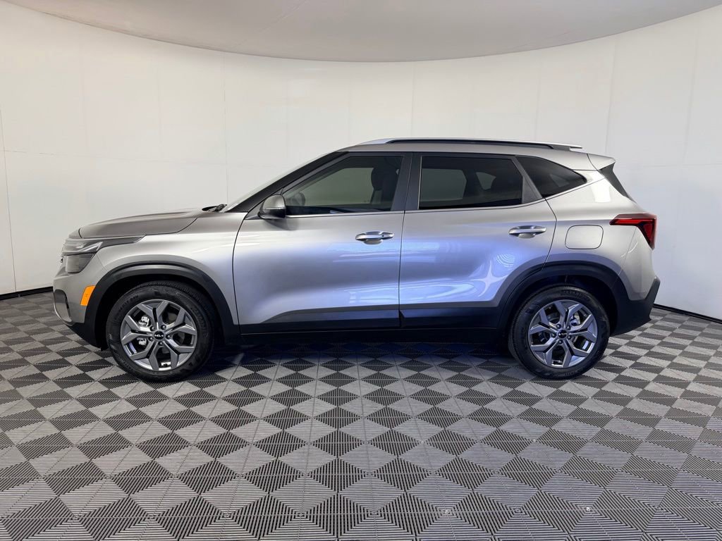 Used 2024 Kia Seltos S FWD image 9