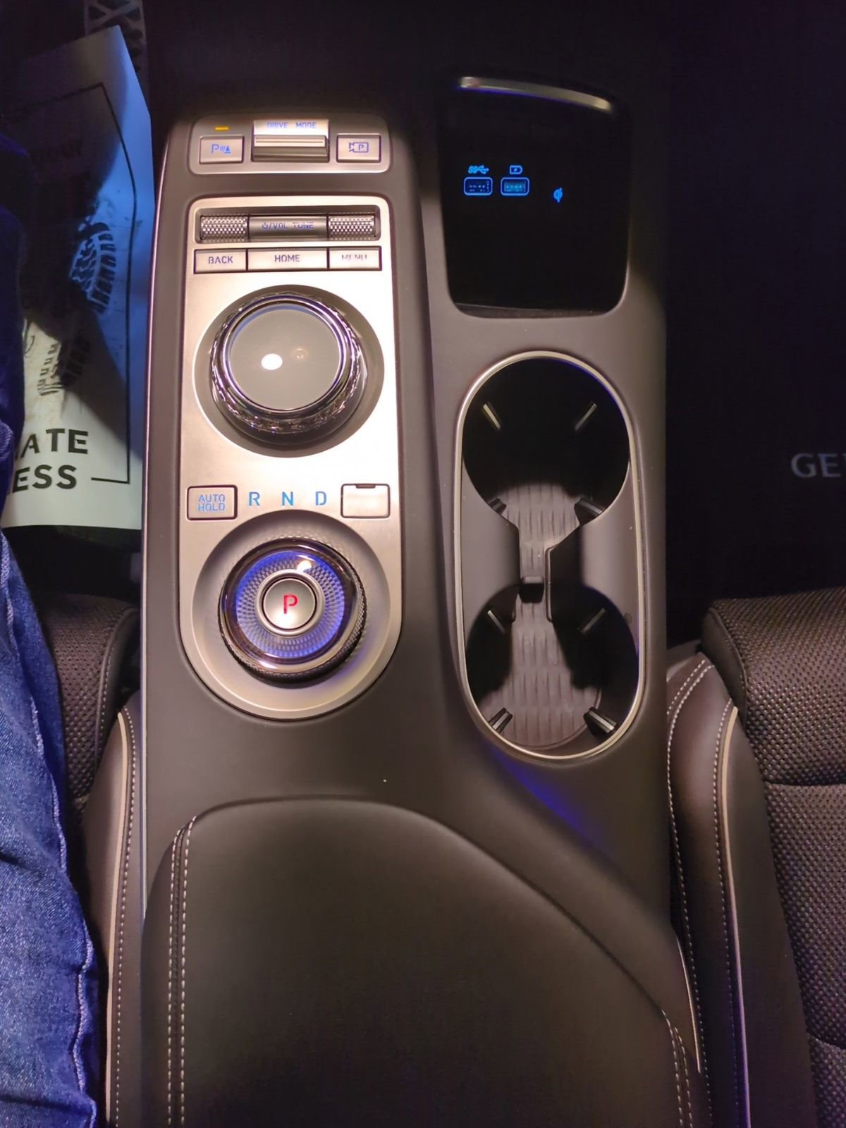 Certified 2024 Genesis GV70 2.5T w/ Sport Prestige Package image 22