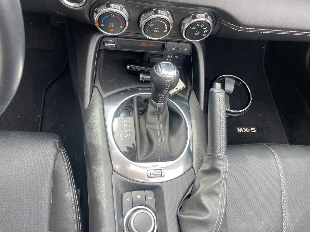 Used 2022 MAZDA MX-5 Miata RF Grand Touring RWD image 24