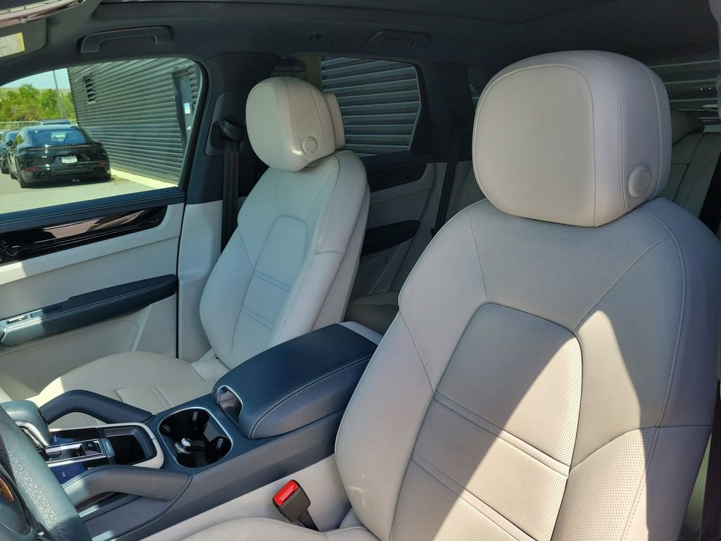 Certified 2022 Porsche Cayenne image 29