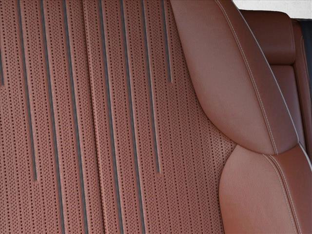 New 2026 Cadillac Optiq Luxury 2 RWD image 21