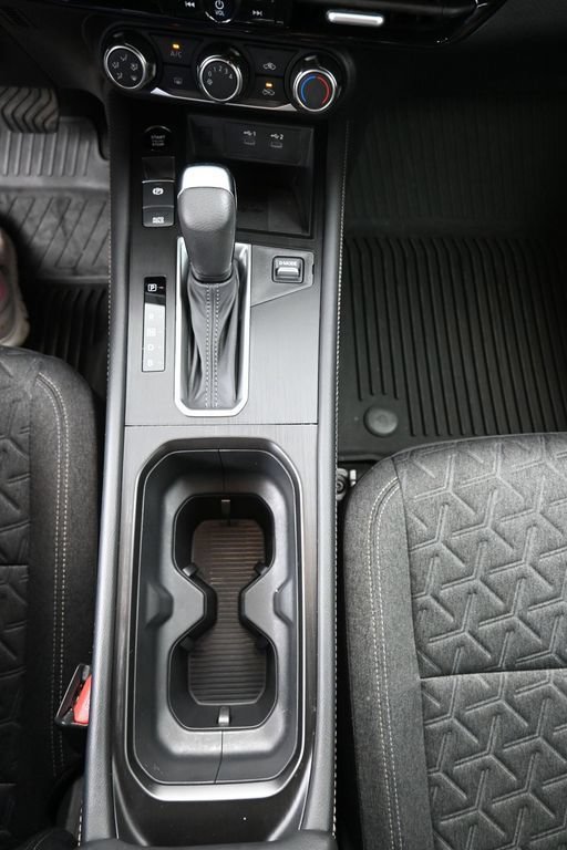Certified 2025 Nissan Kicks SV AWD/4WD image 18