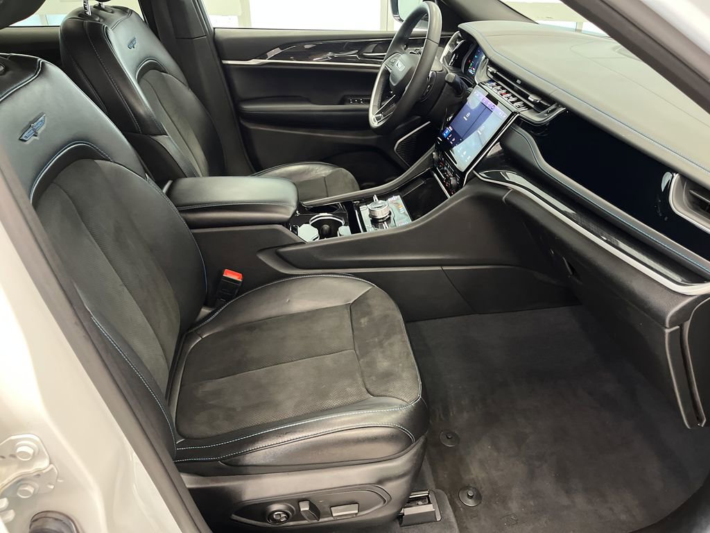 Used 2022 Jeep Grand Cherokee Trailhawk image 34