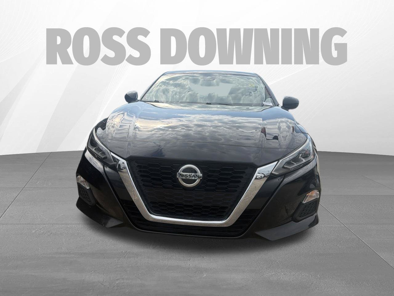 Used 2022 Nissan Altima 2.5 SV FWD image 2