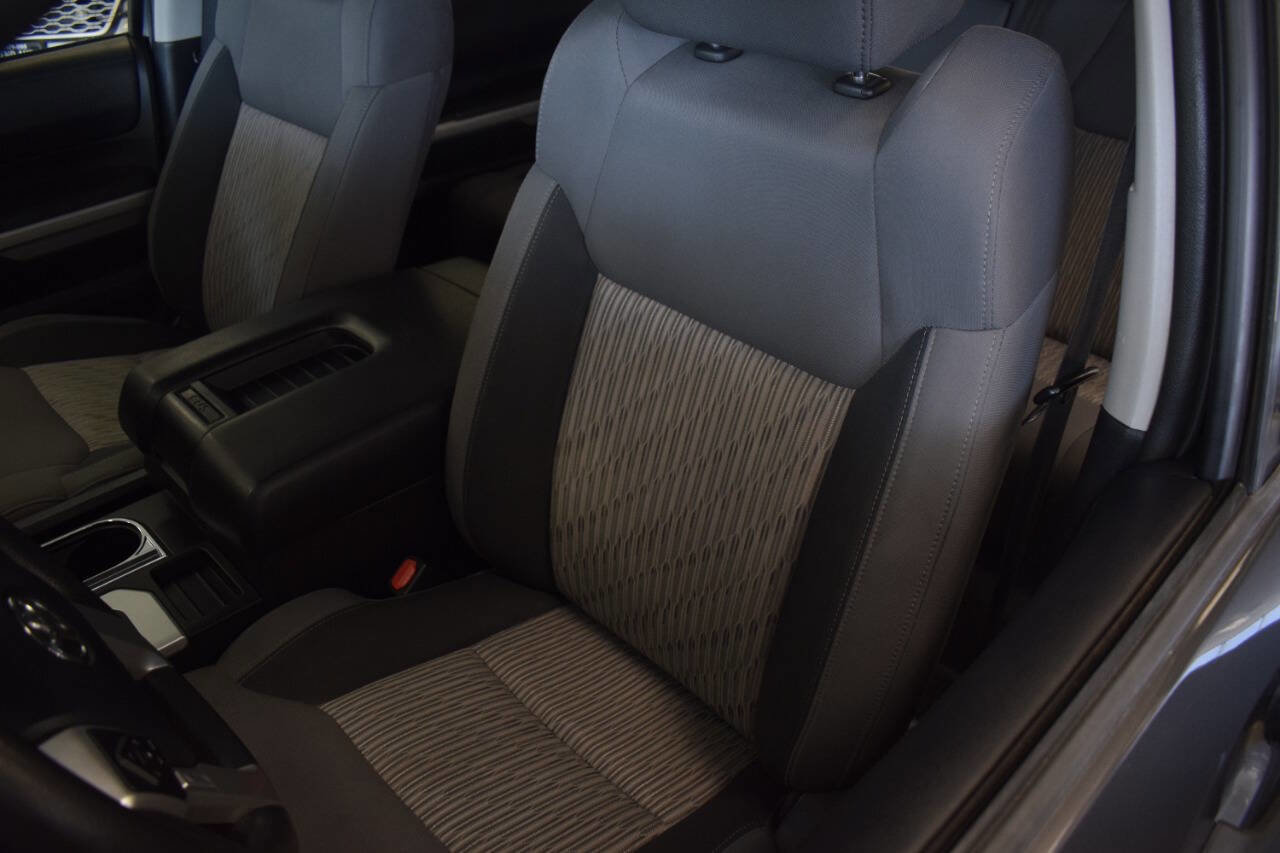 Used 2017 Toyota Tacoma TRD Off-Road image 92