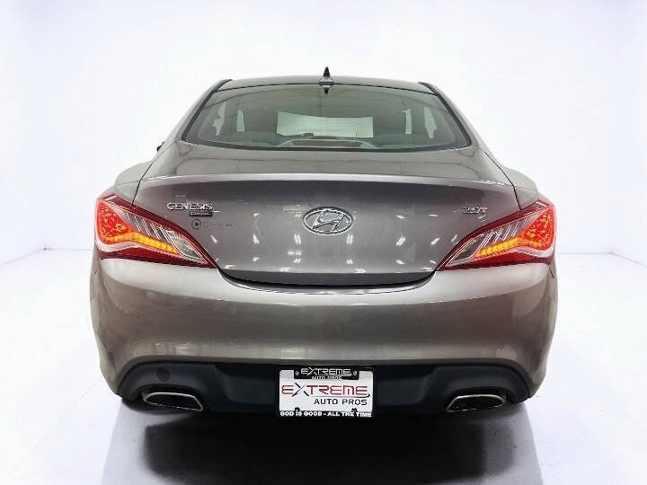 Used 2013 Hyundai Genesis 2.0T RWD image 7