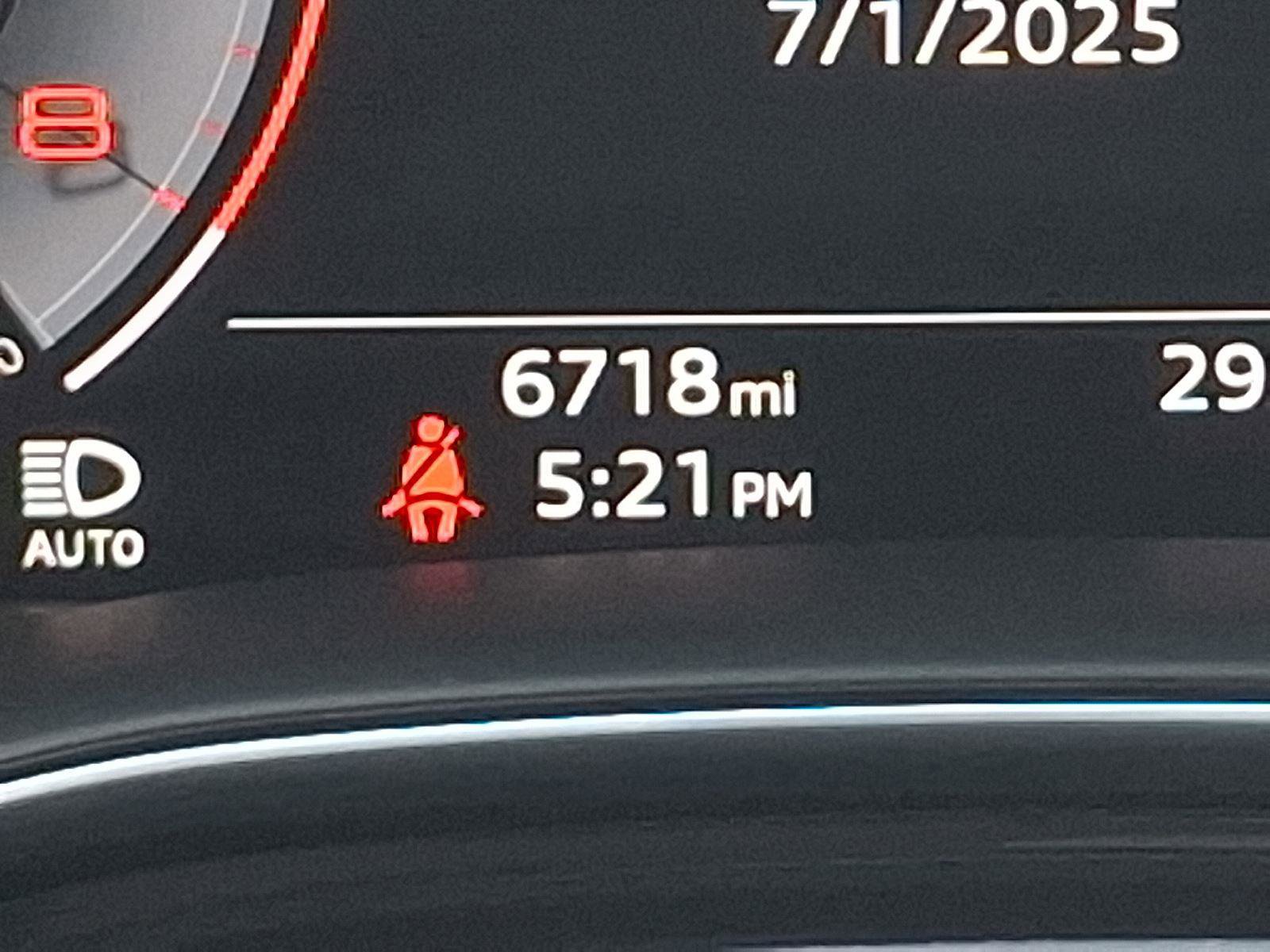 Used 2025 Audi Q8 Prestige w/ Prestige Package image 21