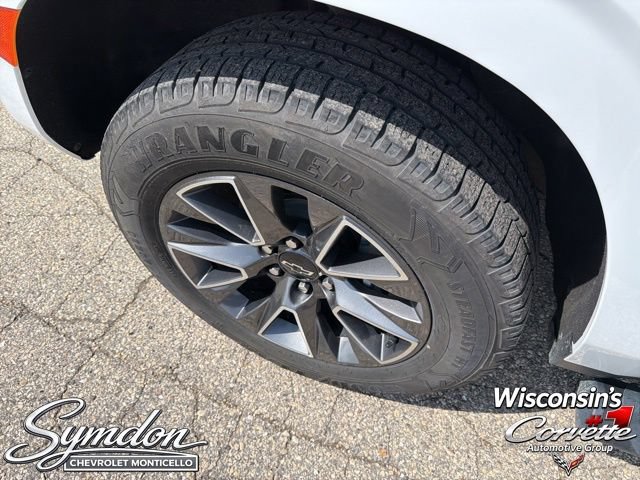 Used 2023 Chevrolet Tahoe Z71 w/ Luxury Package AWD/4WD image 29