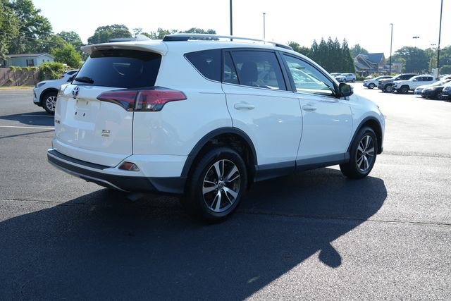 Used 2018 Toyota RAV4 XLE w/ Plus Extra Value Package AWD/4WD image 8