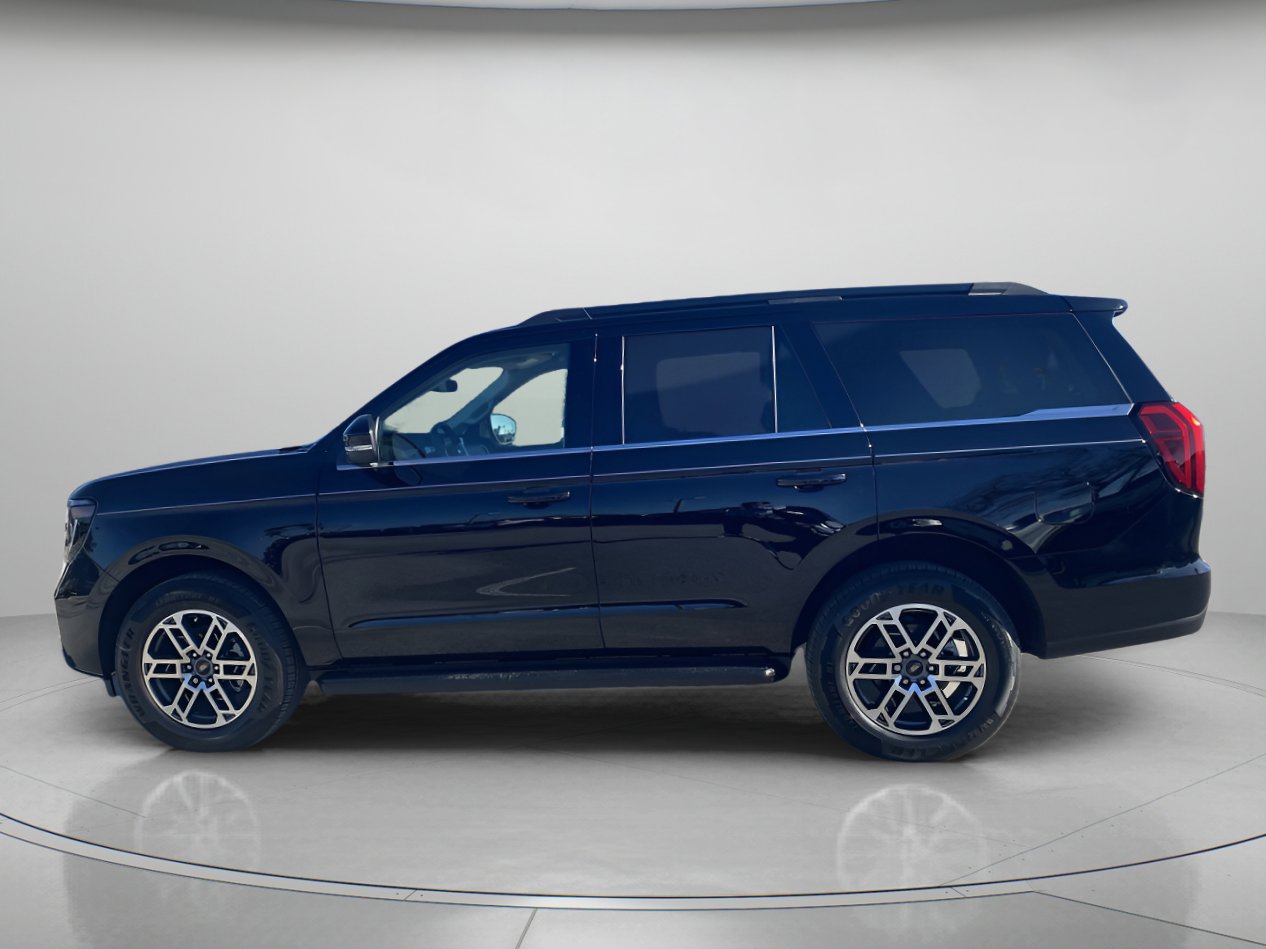 New 2026 Ford Expedition Active image 6