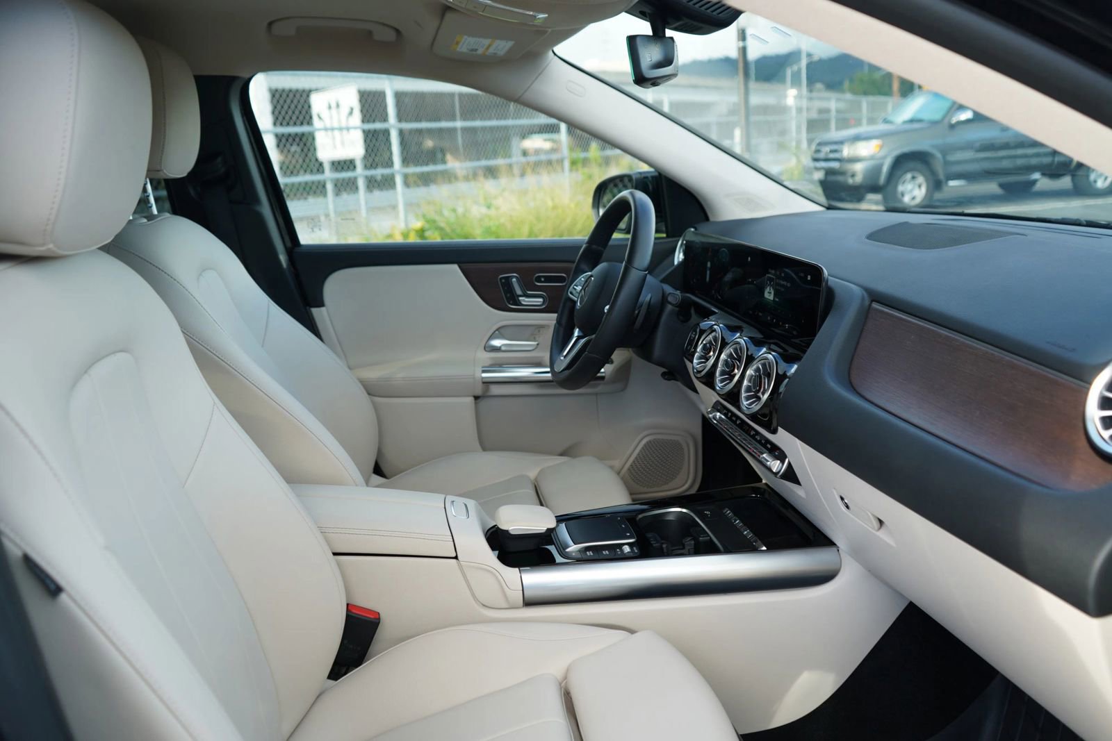 Used 2022 Mercedes-Benz GLA 250 4MATIC image 19