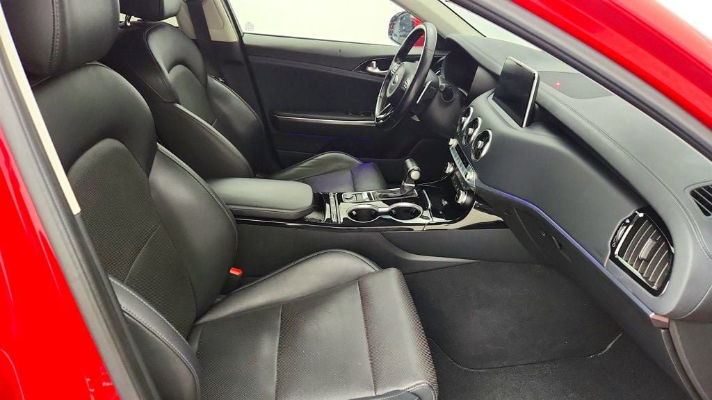 Used 2019 Kia Stinger Premium AWD/4WD image 25