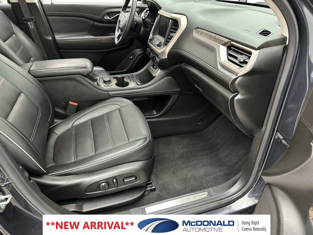 Used 2021 GMC Acadia Denali w/ Denali Ultimate Package AWD/4WD image 26