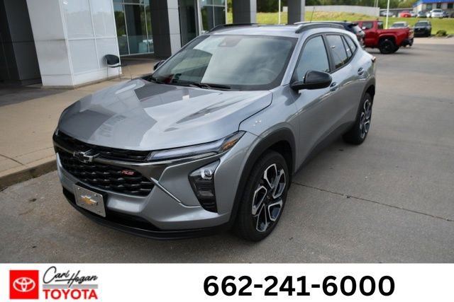 Used 2025 Chevrolet Trax RS image 1