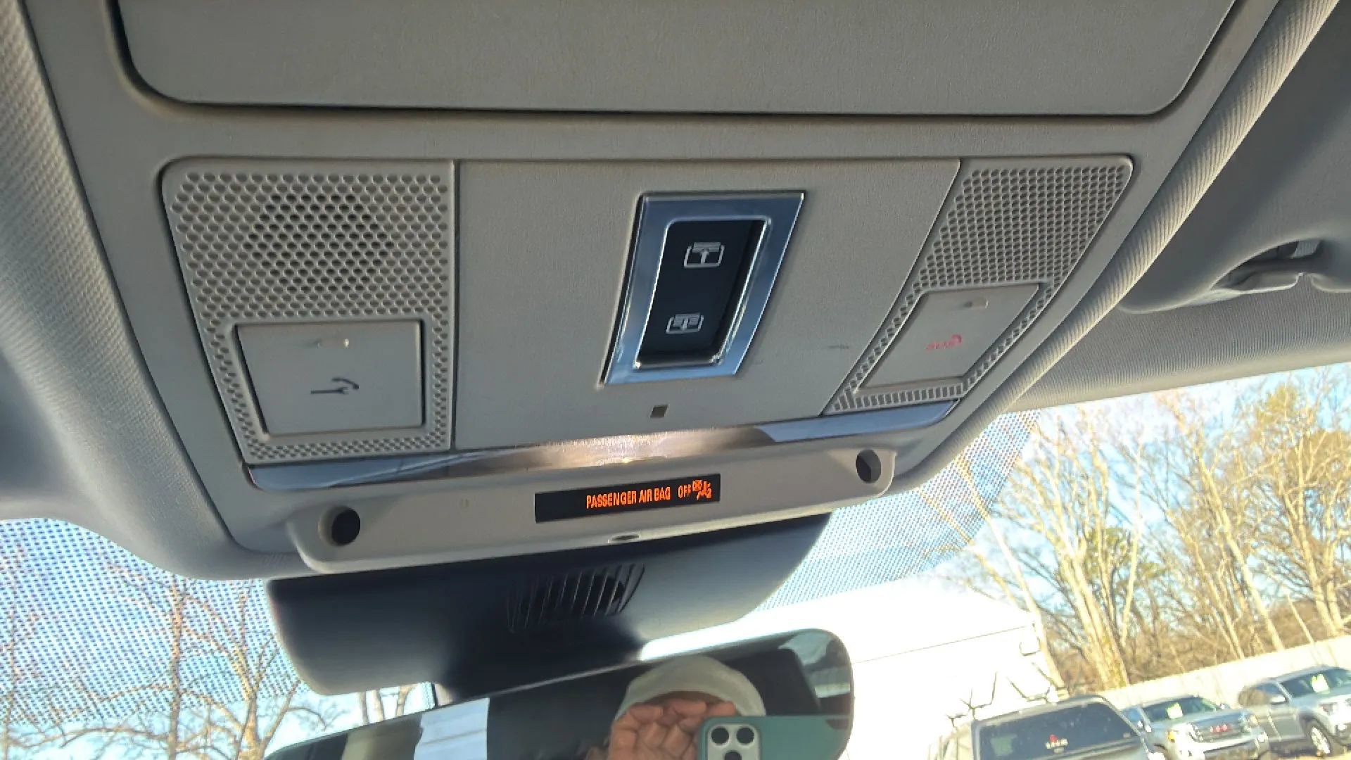 Used 2018 Jaguar E-PACE SE image 35