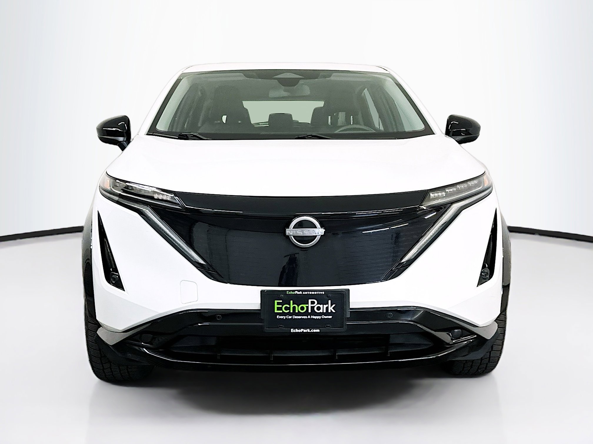 Used 2024 Nissan Ariya AWD image 2