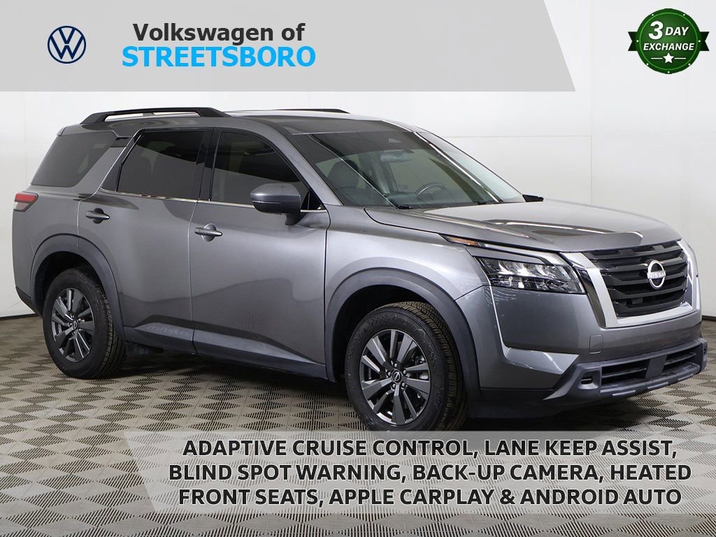 Used 2023 Nissan Pathfinder SV image 1