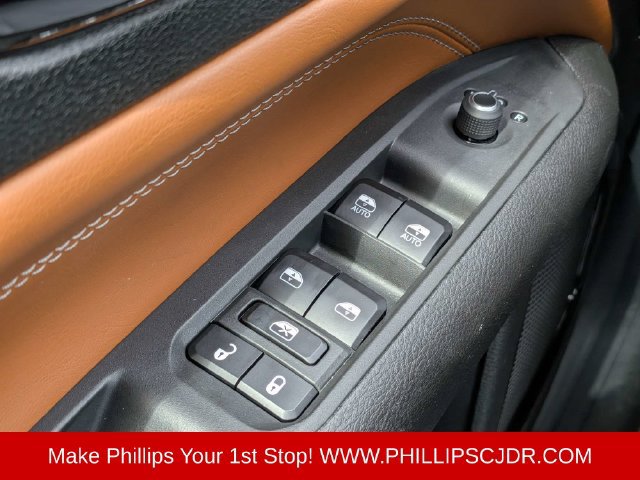Certified 2025 Jeep Compass Limited w/ Elite Group AWD/4WD image 22