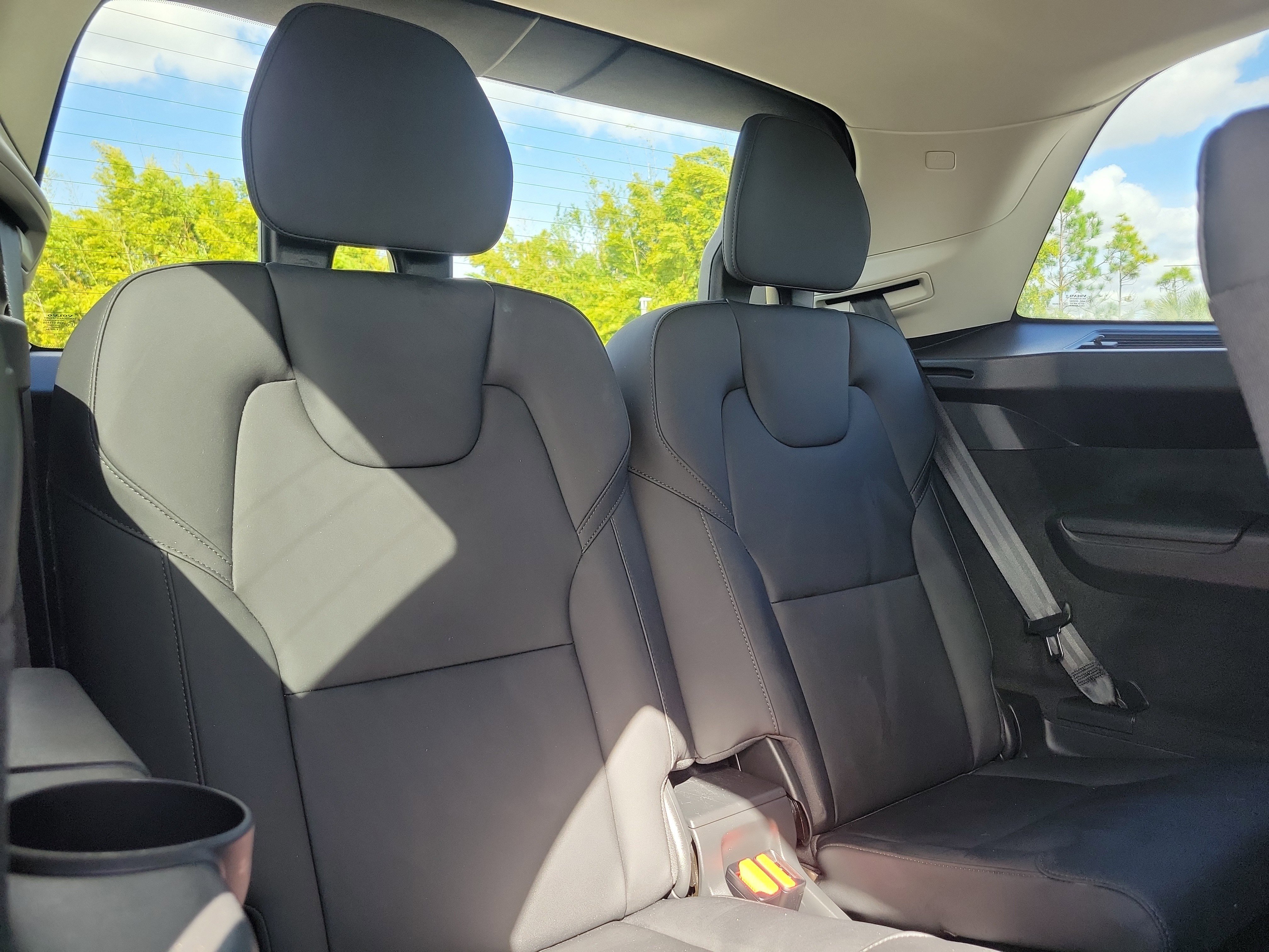 Used 2025 Volvo XC90 B6 Plus image 32